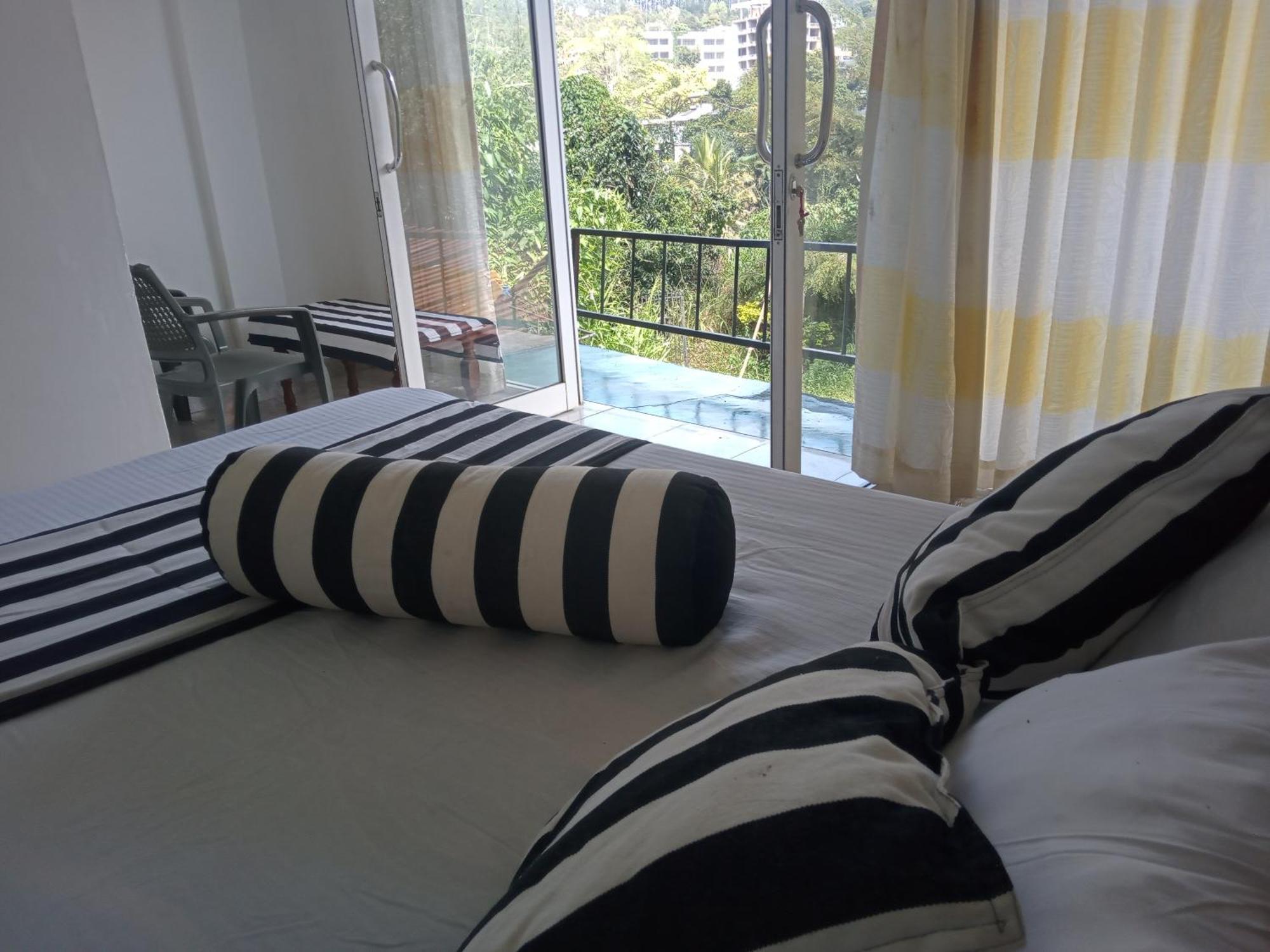 Bed and Breakfast Shalomi Nine Arch Bliss Ella Esterno foto